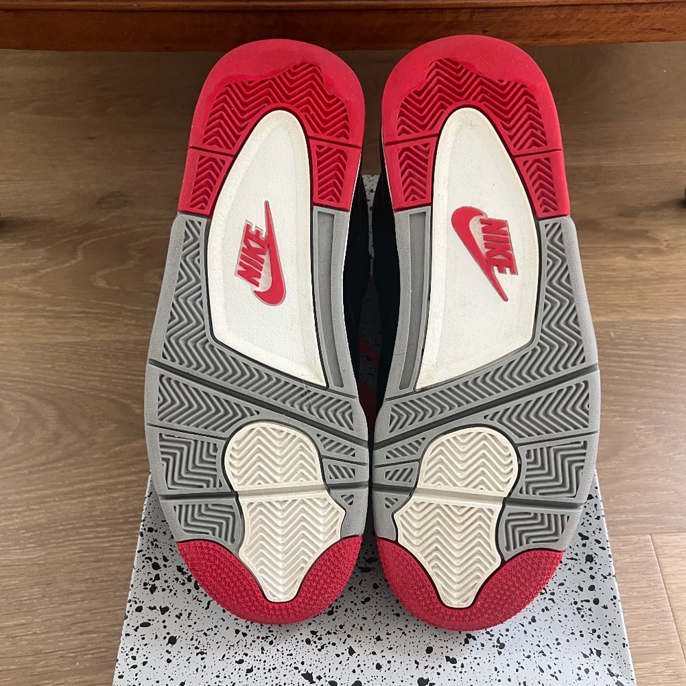 Air Jordan 4 Retro - Picture 4 of 7
